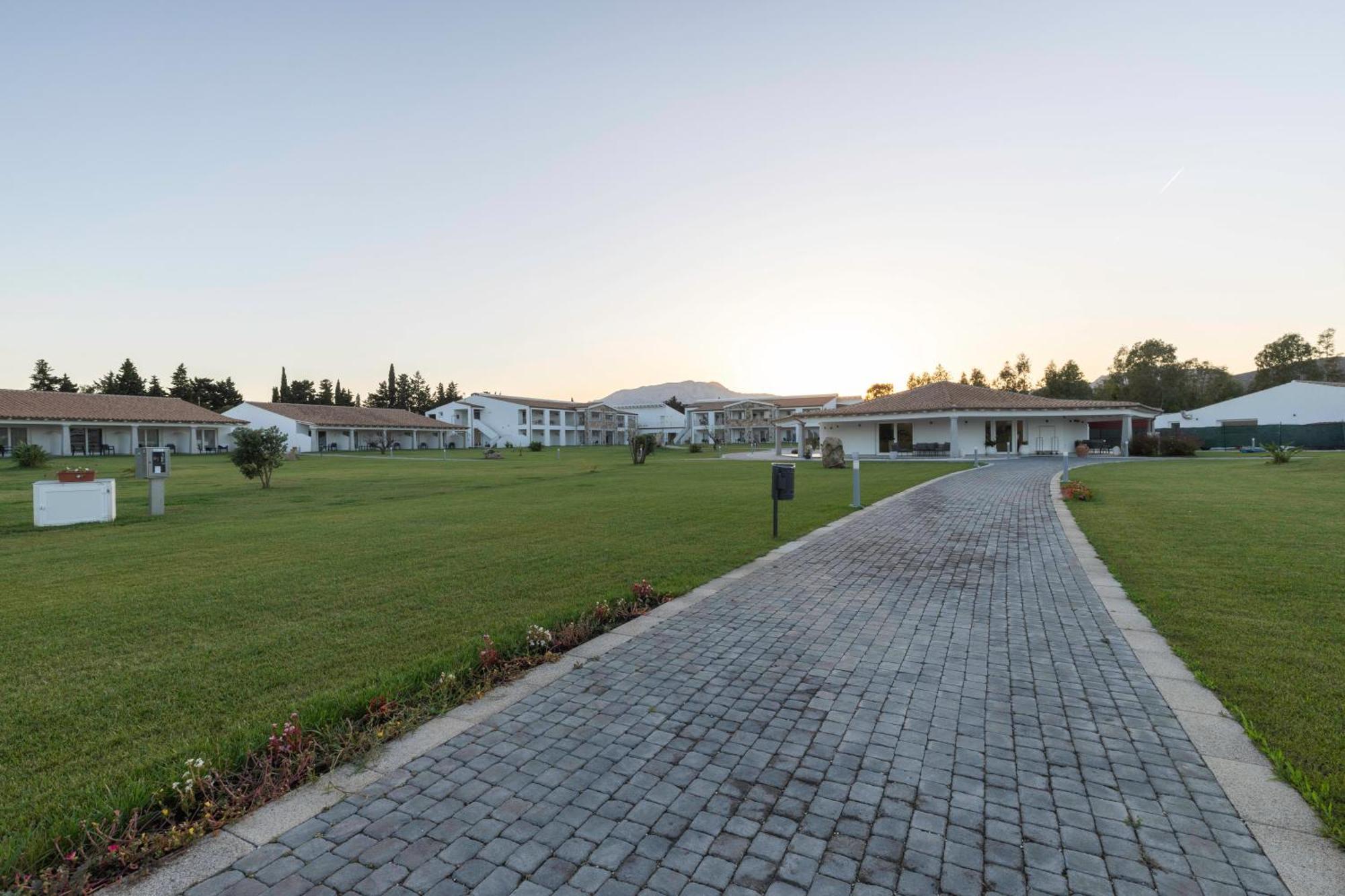 Hotel S'Arena Beach La Caletta Kültér fotó